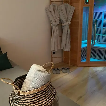 Sweet love exotique by Locations_lepuyenvelay Brives-Charensac Extérieur photo
